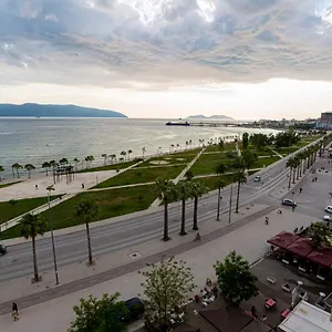 Porta Vlorë